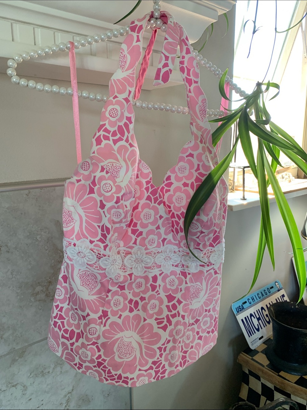 Vtg Lilly Pulitzer Belle of Lillyville  Lined Pink/White Halter Lace Trim Size 8